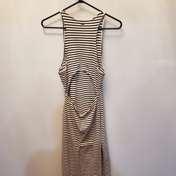 Roxy Ano Nuevo Dress [ Med & Large Available! ] - Picture 3 of 4